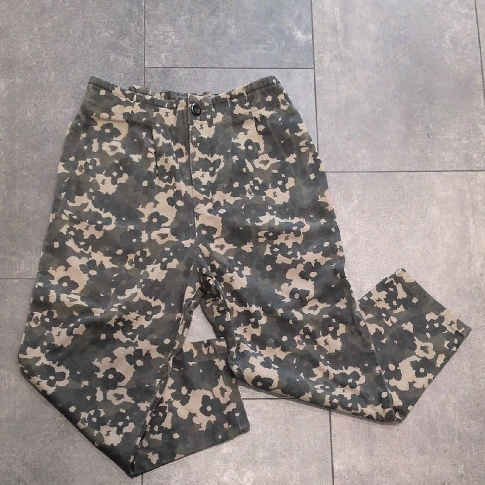 Anthropologie Amadi Floral Camo Pants Size S Baggy